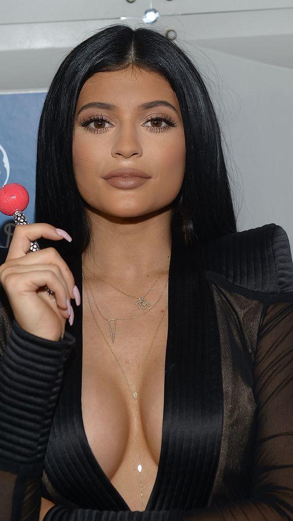 Kim Bu Kylie Jenner?