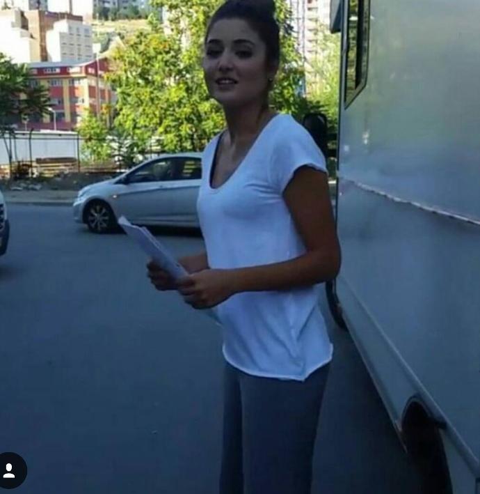 Türkiye'nin Yeni Starı: Hande Erçel