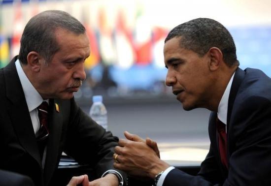 Sosyal Ortamlarda İnsanın Sinirlerini Zıplatan, Karşı Taraf Anlasın ve  Yapmayı Bıraksın Diye Beklenen Küçük Hareketler