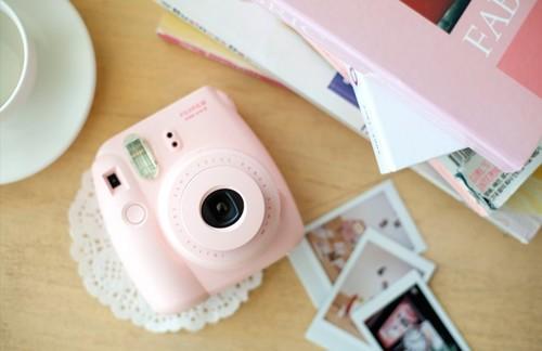 Tatlı Mı Tatlı Bir Şipşak Kamera : Instax Mini 8