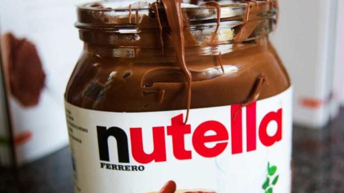 Nutella ve Kinder Markalarının İlk Harfleri Neden Siyahtır?