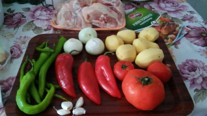Nefis Fırında Poşette Patates Tavuk Tarifi