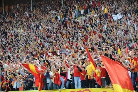 İzmir Derbisi Tribün Kültürü