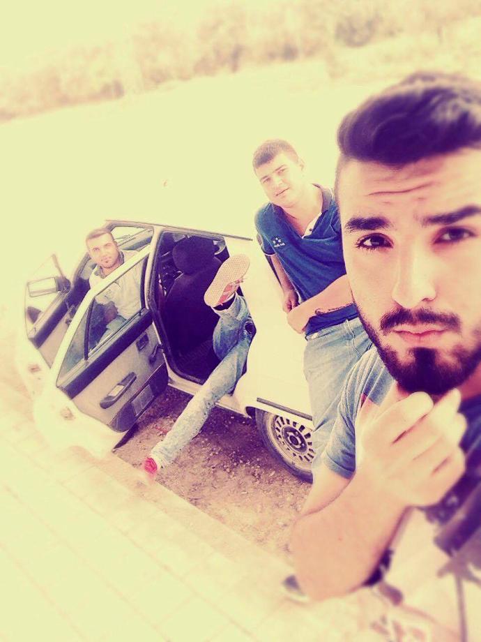 Fotoğraflarımda Kötü Çıkıyorum Diyenler İçin Fotojenik Olma Taktikleri