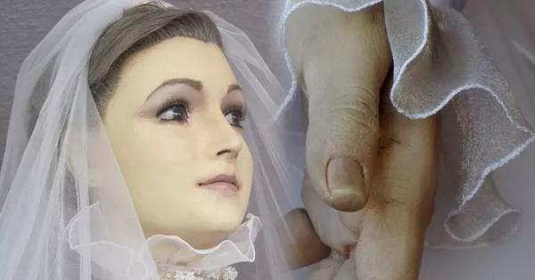 86 Yıldır Bir Mağazanın Vitrinini Süsleyen Ölü Gelin La Pascualita