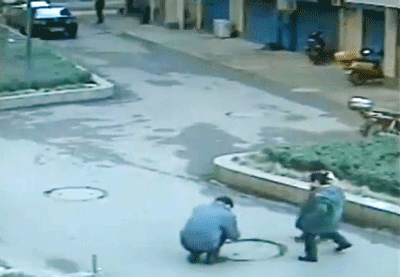 Hayatlarının En Kötü Gününü Yaşayan İnsanlardan Bazen Her Şeyin Ters Gittiğini Gösteren Acıklı Kareler
