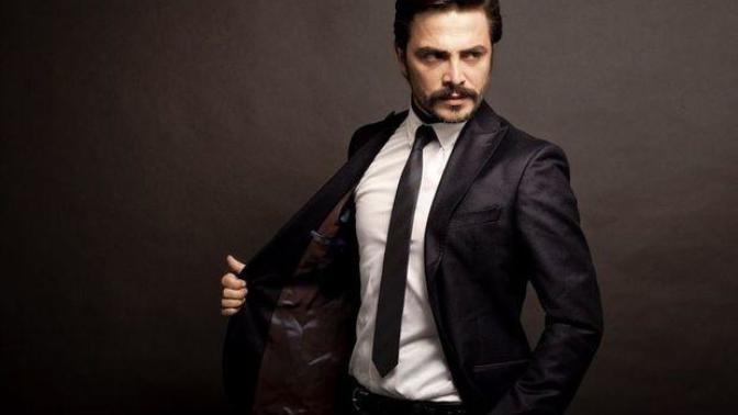 Yakışıklı Olmak İçin Boyun Bir Kriter Olmadığını İspatlayan Orta ve Kısa Boylu Ünlüler