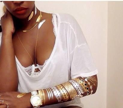 Trend Alarmı: Geçici Metalik Dövmeler, Flash Tattoo!