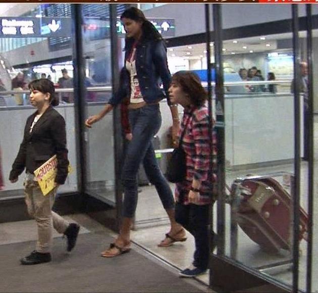 Kısa Boylu Olmanın Yaşattığı, Yerin Dibine Girmek İsteyip Zaten Yerin Dibinde Olduğumuzu Fark Etmemizle Sonuçlanan Anlar