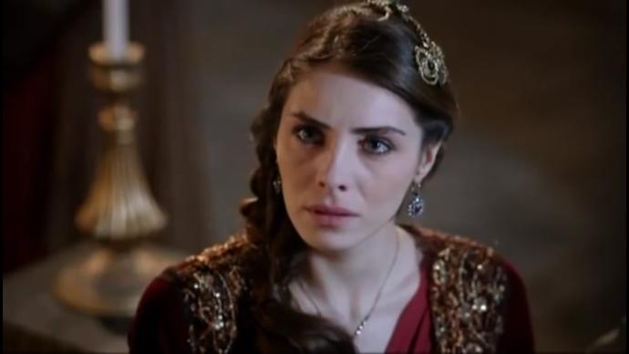 Ali Ayşe'yi Sevmiyor, Veronika Ali'den Vaz mı Geçiyor?