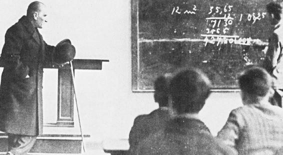 Liderlerin Akademik Kariyerleri