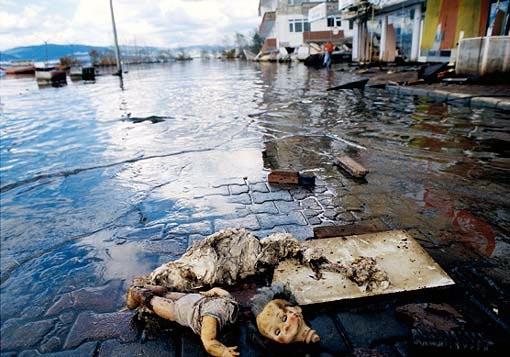 Ne Kalbimizden Ne Hafızamızdan Silinecek Olan O 45 Saniye: 1999 Marmara Depremi