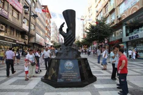 Ne Kalbimizden Ne Hafızamızdan Silinecek Olan O 45 Saniye: 1999 Marmara Depremi