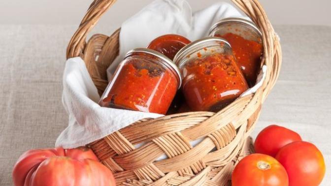 Lutenitsa ( Göçmen Sosu Veya Salçası) Tarifi Veriyorum. Kalemleri Aldınız mı?