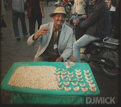 Sokak Dişçilerinden Diş Bakım ve Çekme Yöntemleri