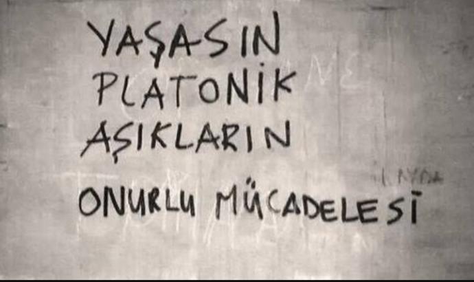 Samimi Bir Ortam Arıyorsanız Adres Belli: KizlarSoruyor