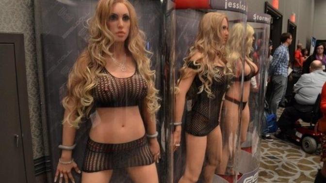 Robot Kadınlarla Aşk Yaşayabilseydik Ne Olurdu?