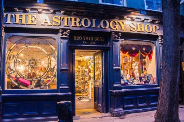 Astroloji İnsanları 12'ye Ayırmaz!