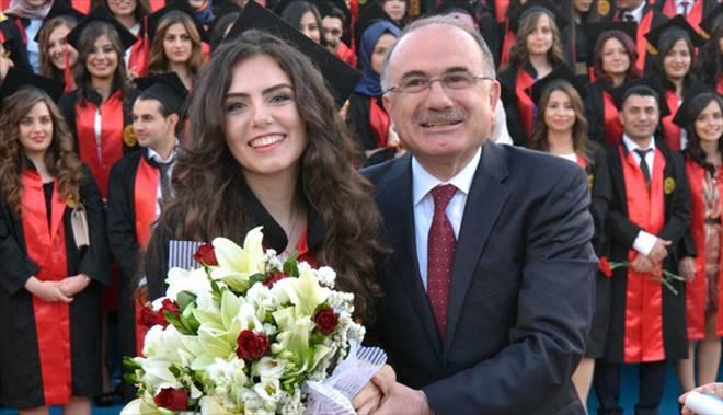 İlk Aşkı Babası Olmayan Kızlar