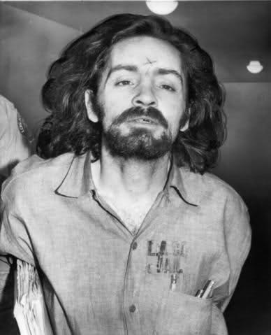 Tarihe Damgasını Vurmuş Bir Seri Katil Daha: Charles Manson