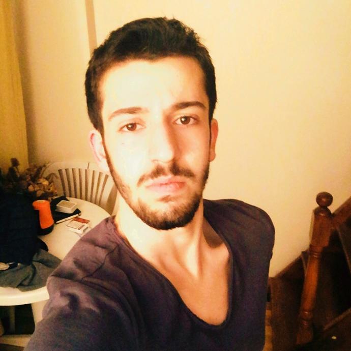 Berbere Para Vermeye Kıyamayıp Evde Tıraş Olmanın Zararları