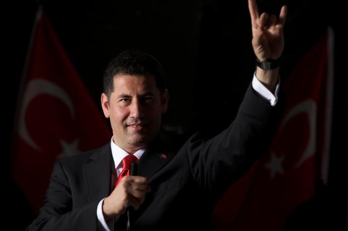 MHP'de Başkanlık Çatlağı
