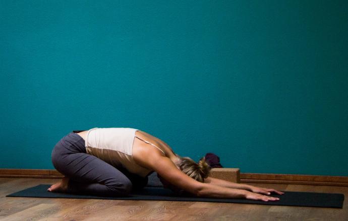 Rahat Bir Uyku İçin Uyumadan Önce Yatakta Yapılabilecek Yoga Egzersizleri