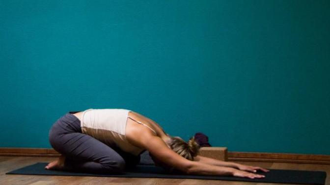 Rahat Bir Uyku İçin Uyumadan Önce Yatakta Yapılabilecek Yoga Egzersizleri