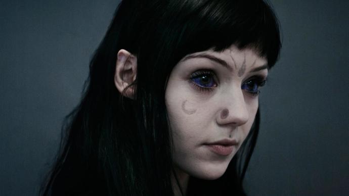 O Başka Bir Dünyadan Gelmiş Gibi: Grace Neutral!
