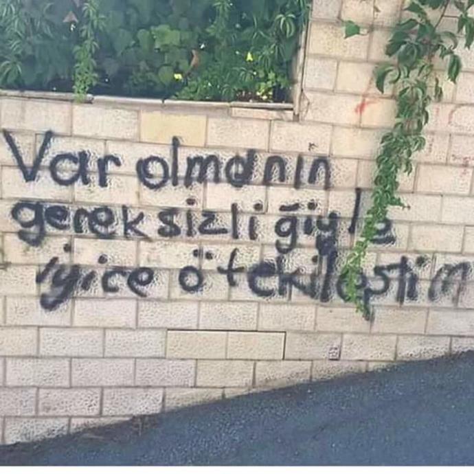 SESİMİZ ÇIKMIYOR DİYE ÖLDÜ SANMA!
