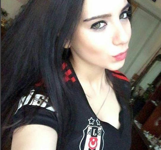 Beşiktaş Formasının Güzelleştirdiğine Kanıt Niteliğinde 13 Dişi Kartal