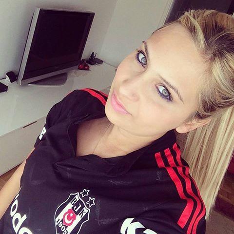 Beşiktaş Formasının Güzelleştirdiğine Kanıt Niteliğinde 13 Dişi Kartal