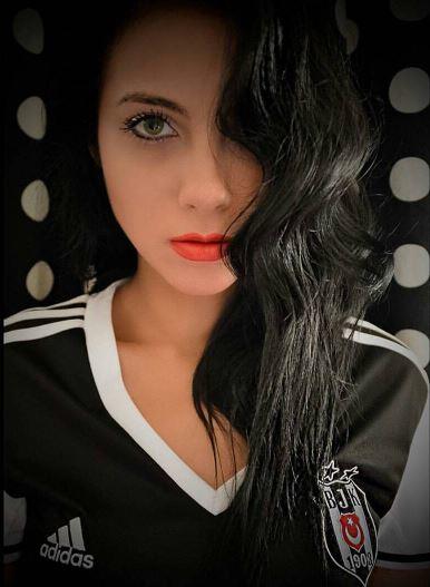 Beşiktaş Formasının Güzelleştirdiğine Kanıt Niteliğinde 13 Dişi Kartal