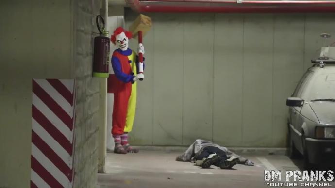 Polisin Bile Canından Bezdiren İngiltere'nin Katil Palyaçoları