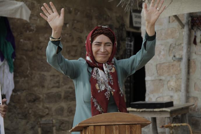 Güçlü Kadın Kimdir?