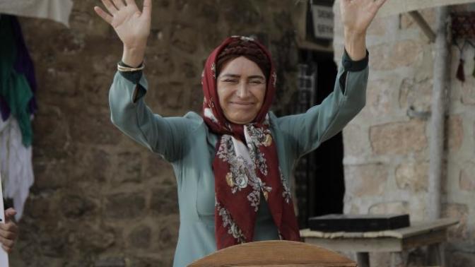 Güçlü Kadın Kimdir?