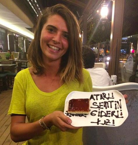Ortamda Gördüğünüz An Hizaya Gelmeniz Gereken Atarlı Semtin Giderli Kızları