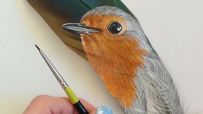 Kuş Tüyüne Düşen Sanat Eserleri