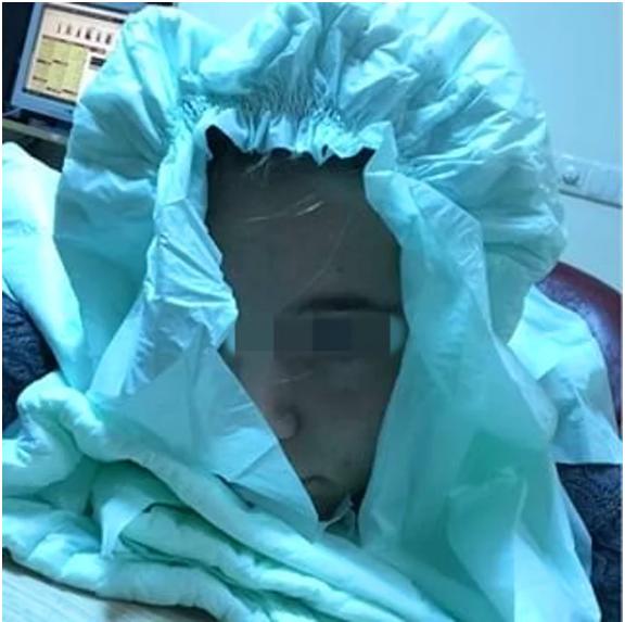 Sosyal Medyayı Kasıp Kavuran, Hastalarla Dalga Geçip Fotoğraf Çekinen Hemşire