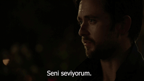 İlişkilerinizde Gördüğünüz An Tur Bindirerek Kaçmanız Gereken Erkek Tipleri!