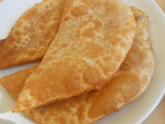 Lezzeti Şahane El Açması Ay Börek