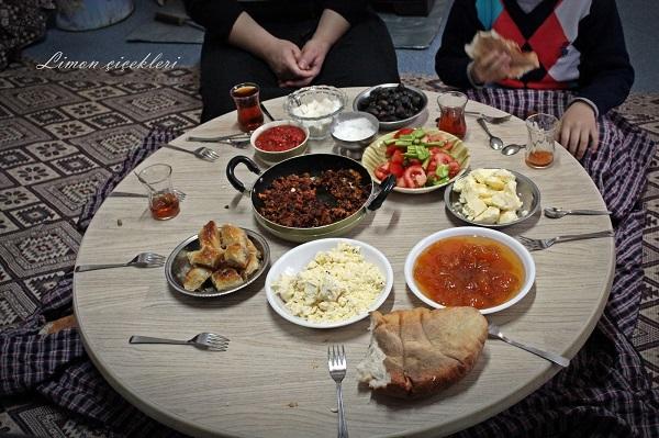 Küreselleşme Nedir? Bize Ne Sunduklarının Farkında mıyız?
