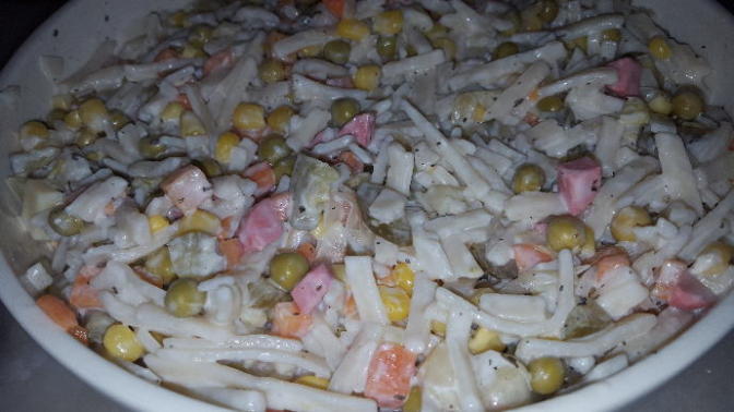Makarnaya Alternatif; Erişte Salatası