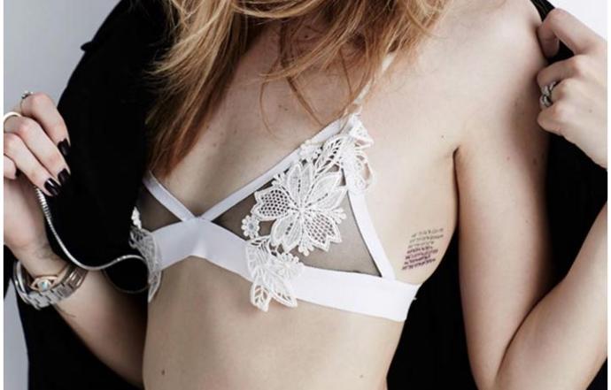 Küçük Göğüslü Kadınlar Aslında Daha Çekicidir