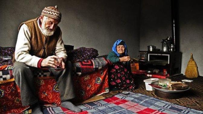 Bir Gün Biz de Yaşlanacağız
