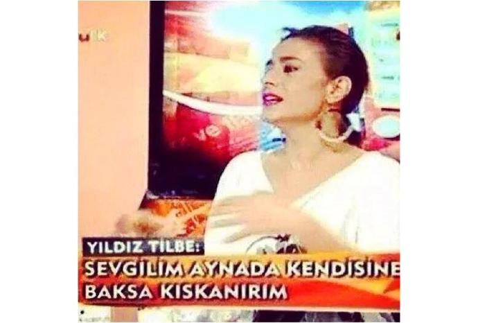 Kıskançlıkta Seviye Atlamış Paylaşımlar! Tamam Hiç Birimiz Kıskanç Değiliz ;)