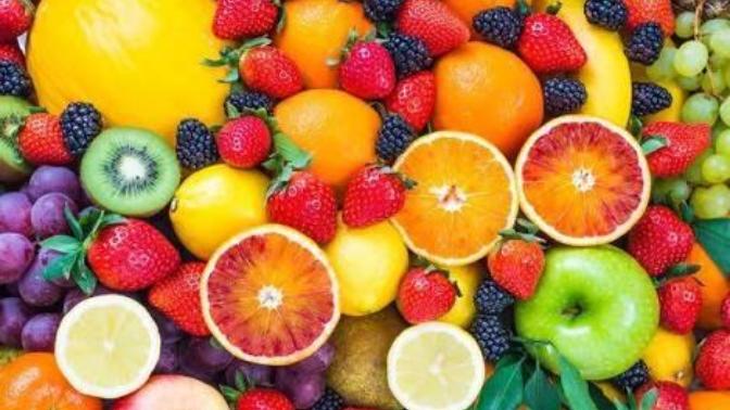 Doğum Sonrası Emziren Anne Nasıl Beslenmeli?