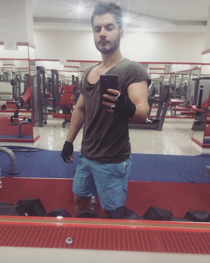 Türkiyeki Erkek Modelleri!
