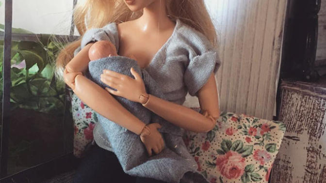 Oyuncak Dünyasında Bir Devrim: Emziren Barbie Bebek