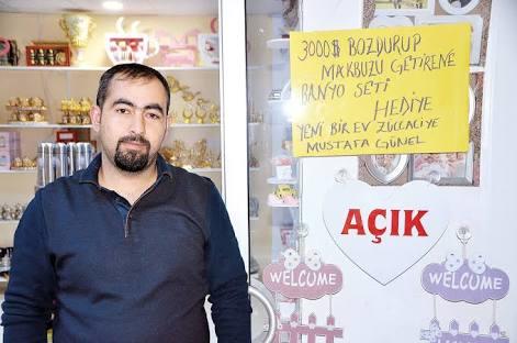Dolar Bozdurana +1 Bedava! Dolar Bozdurması Için Halkı Teşvik Eden Esnaflardan Müthiş Teklifler!